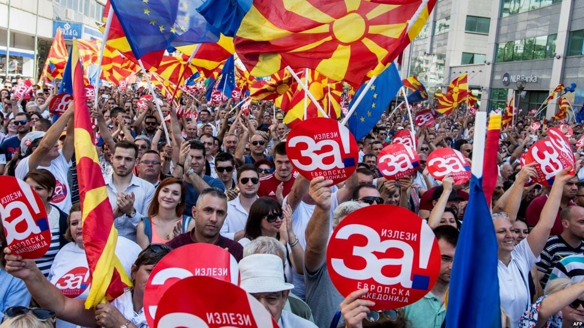 Болгария против вступления Македонии в ЕС со времен Сталина