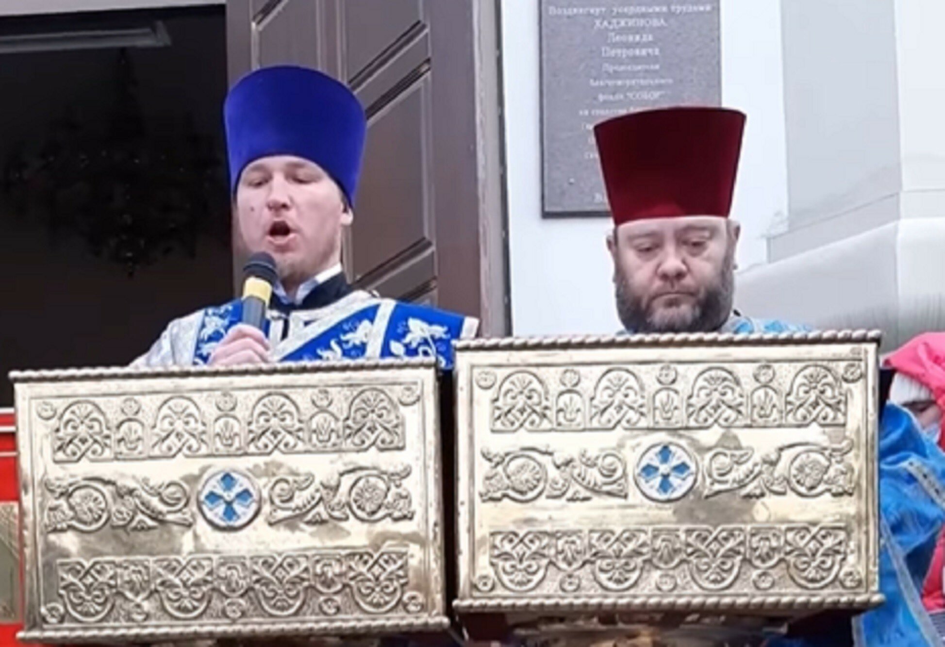В Московской церкви в Украине объявили анафему Филарету и Епифанию