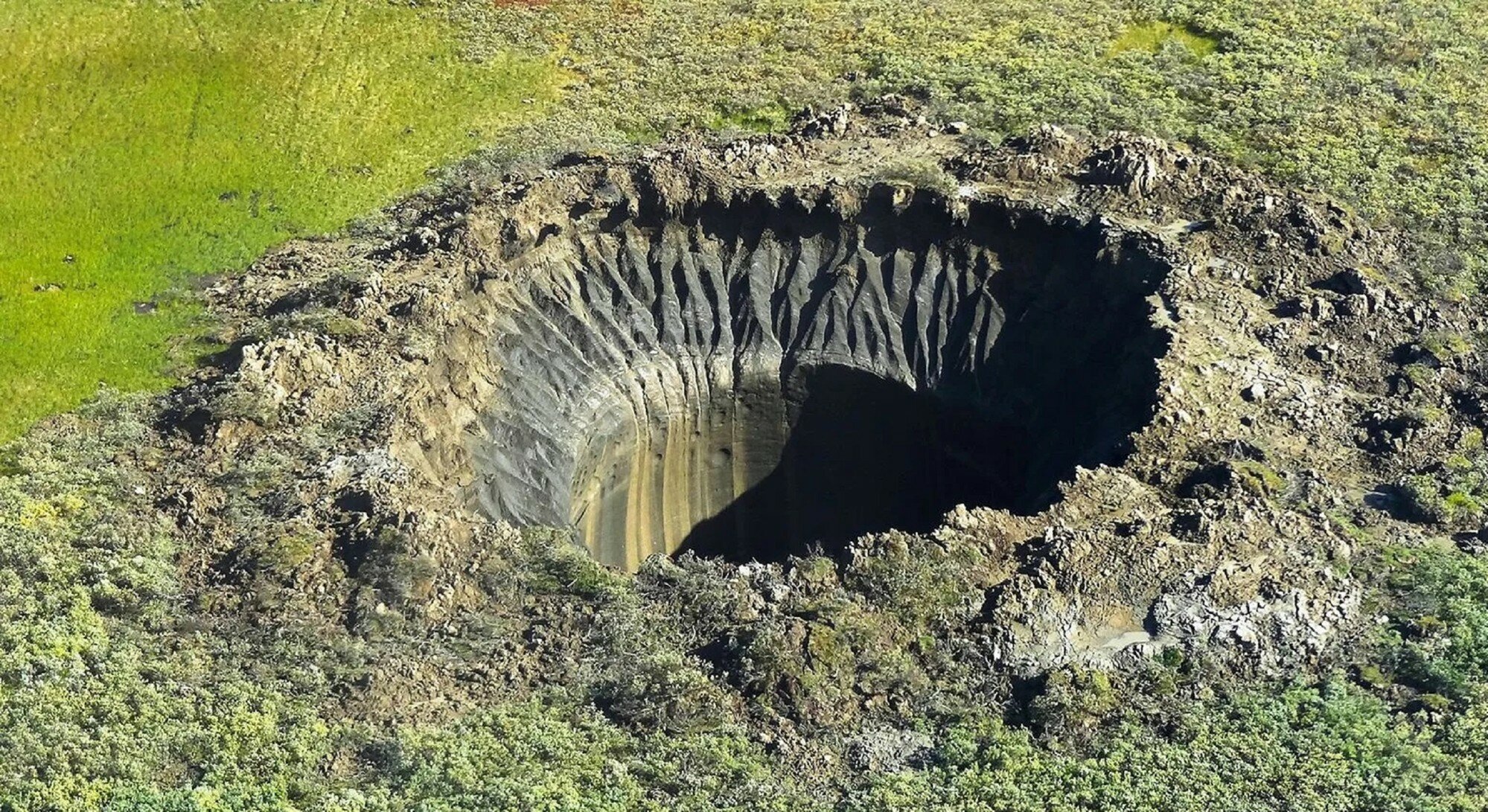 Тайна взрывающихся кратеров Сибири
