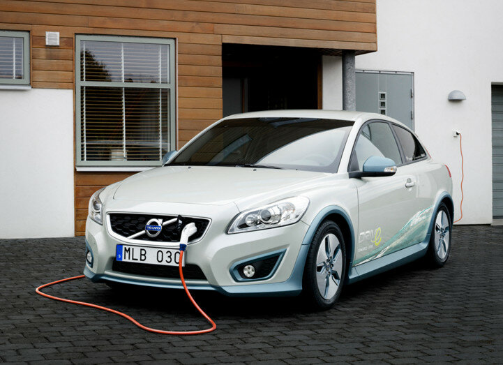 Volvo будет выпускать только электромобили