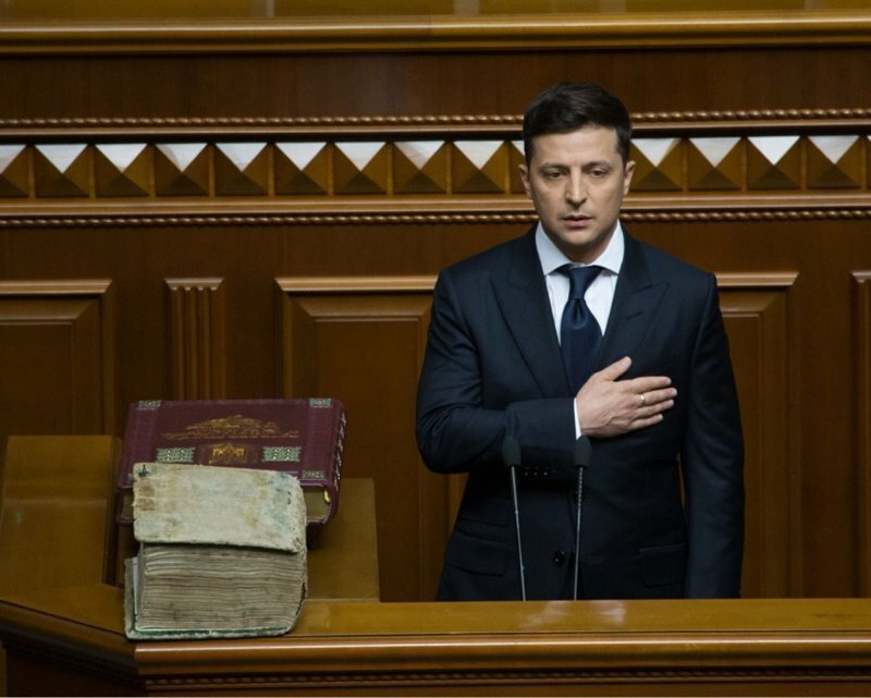 Президент Украины стоит перед решающим выбором - FT