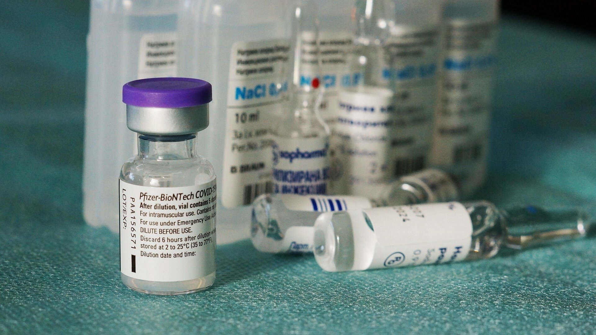 Вчені протестують змішування вакцин при COVID-вакцинації