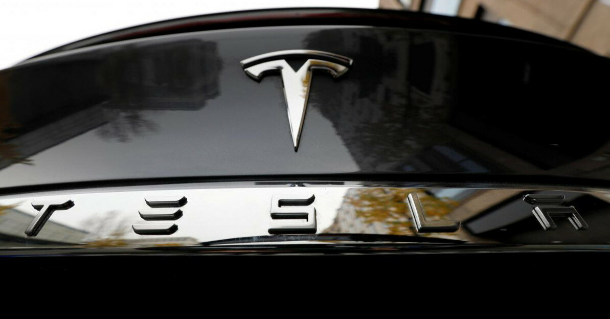 Tesla обнародовала отчет о безопасности своих машин