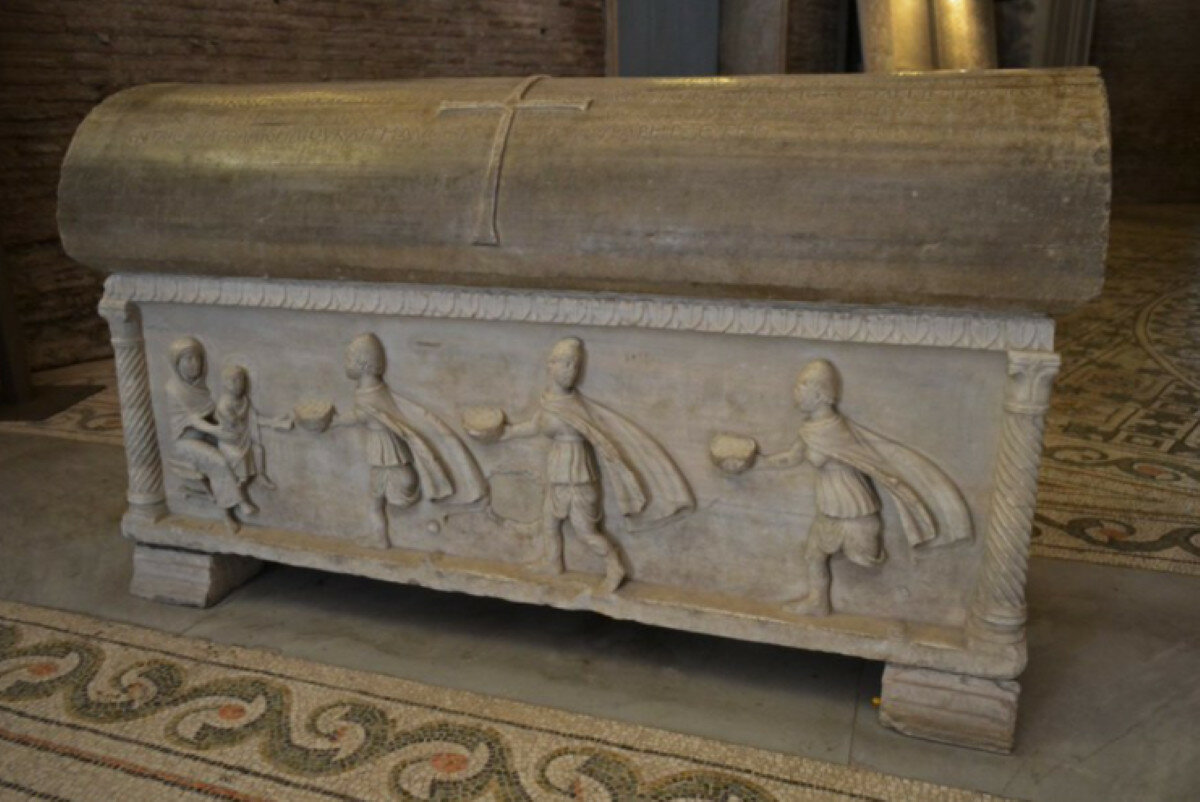 ​Раскрыта тайна мумии младенца, найденного в гробу епископа