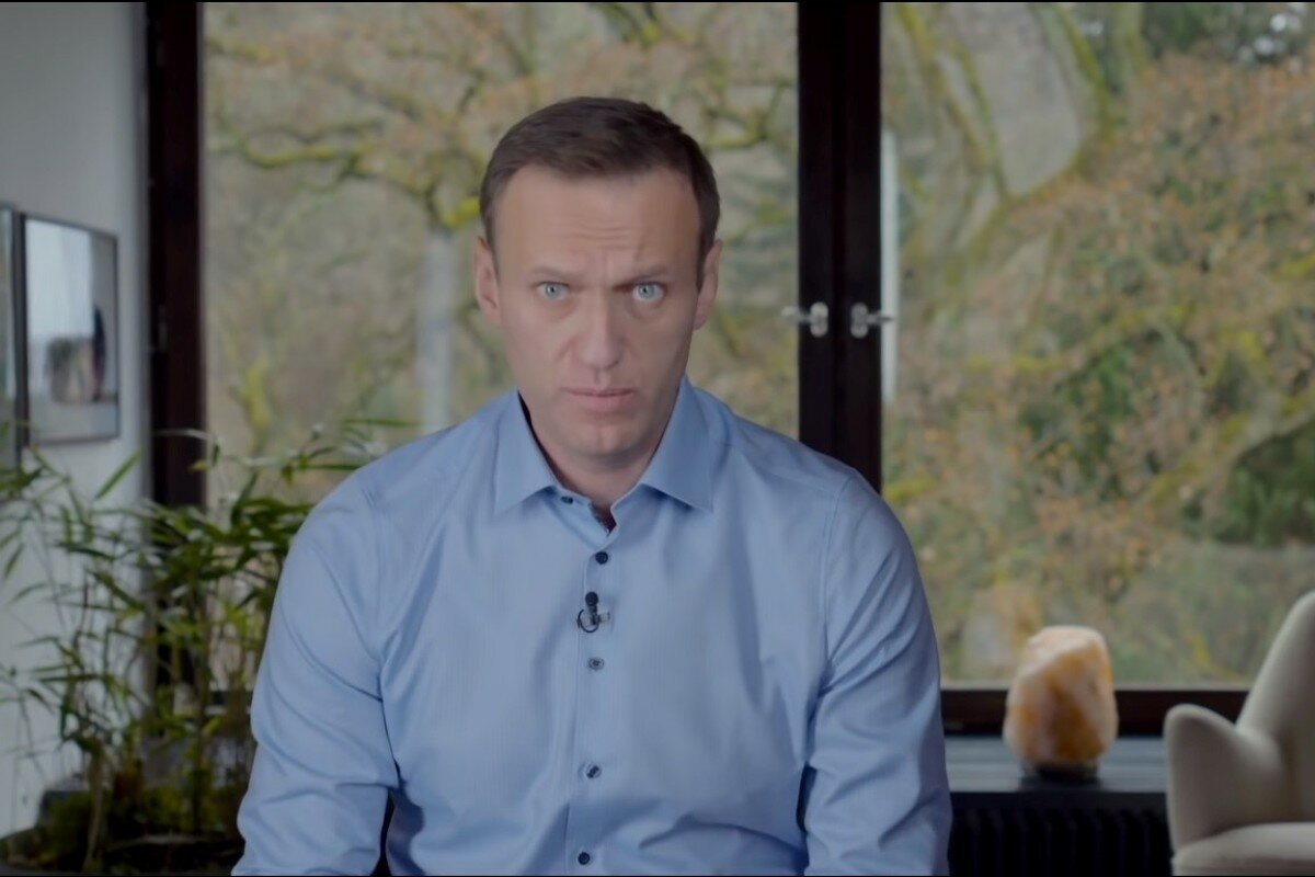 К Навальному в колонию приехала врач: ее задержали