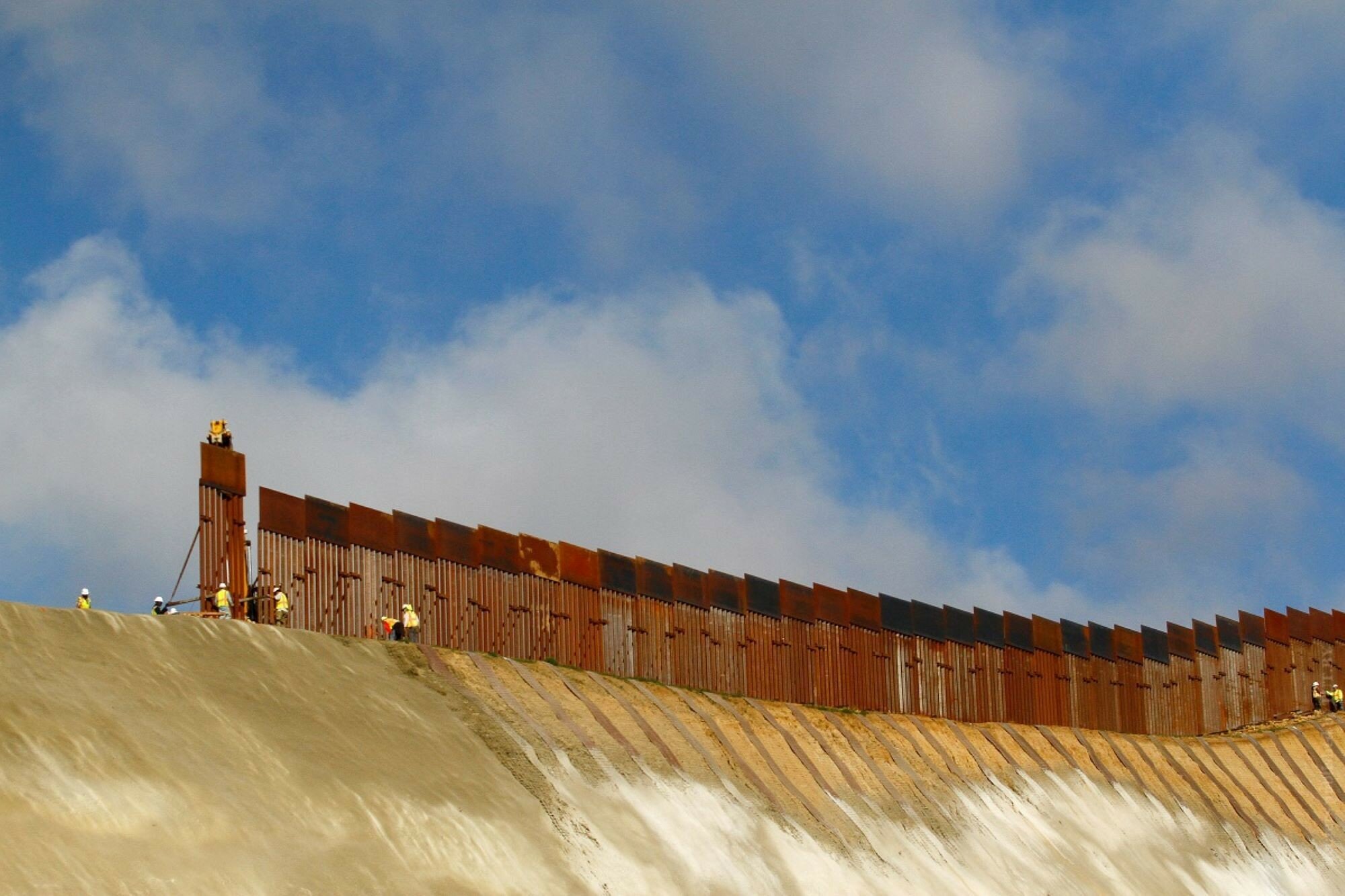 Стена с мексикой фото