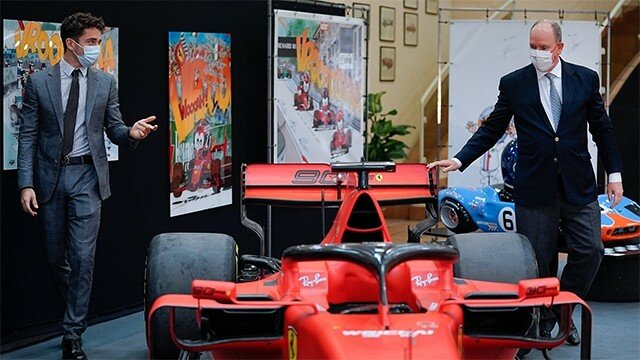 Княжеский подарок: гонщик "Формулы-1" передал свою машину князю Монако
