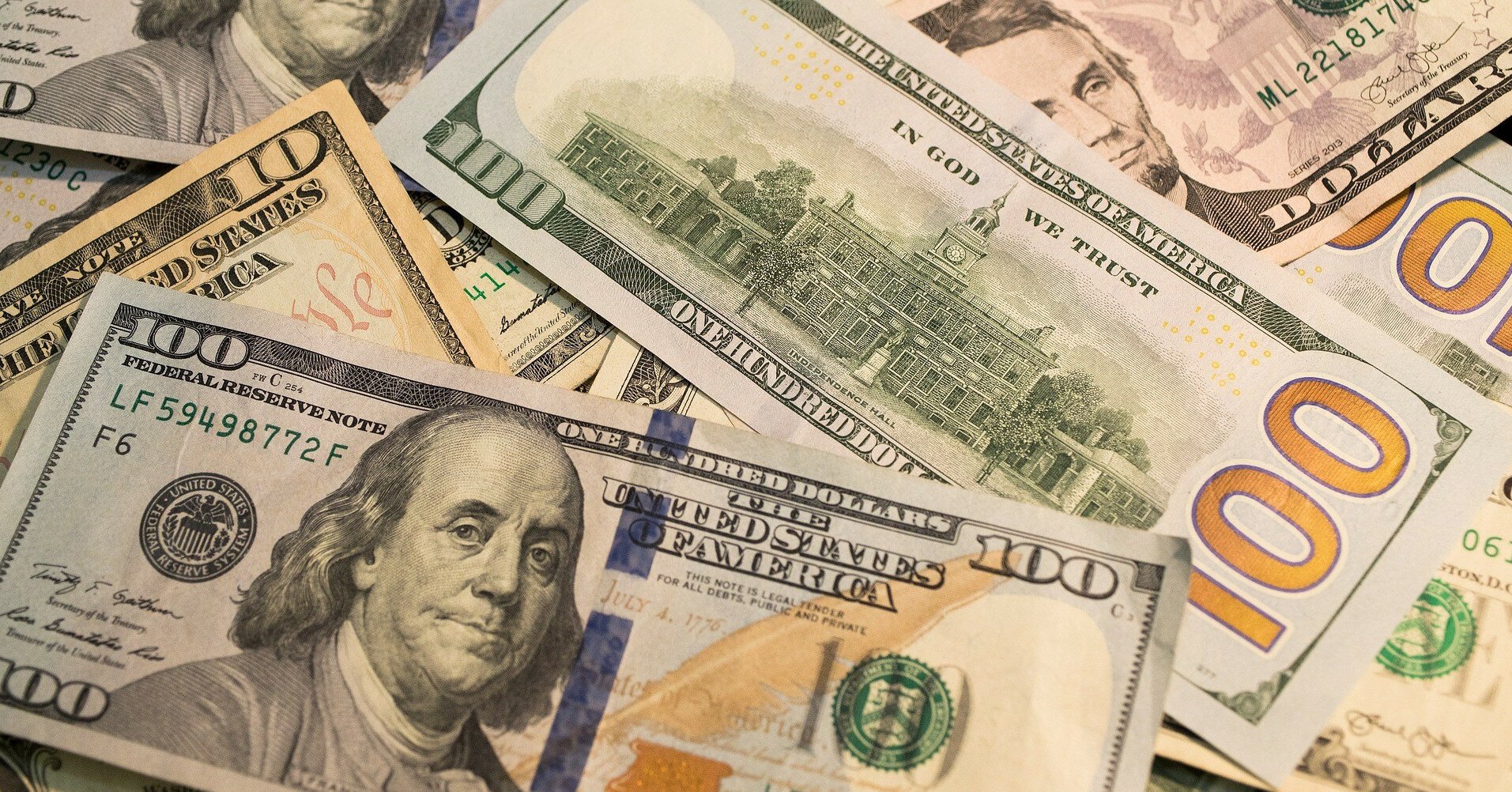 Міжбанк: нерезиденти вимітають долар