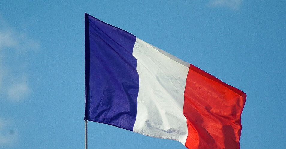 Выборы президента Франции через год: рейтинги Ле Пен растут