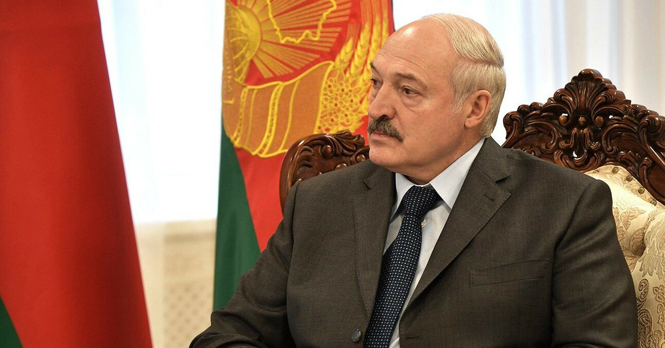 Лукашенко готує декрет про передачу влади в екстреній ситуації