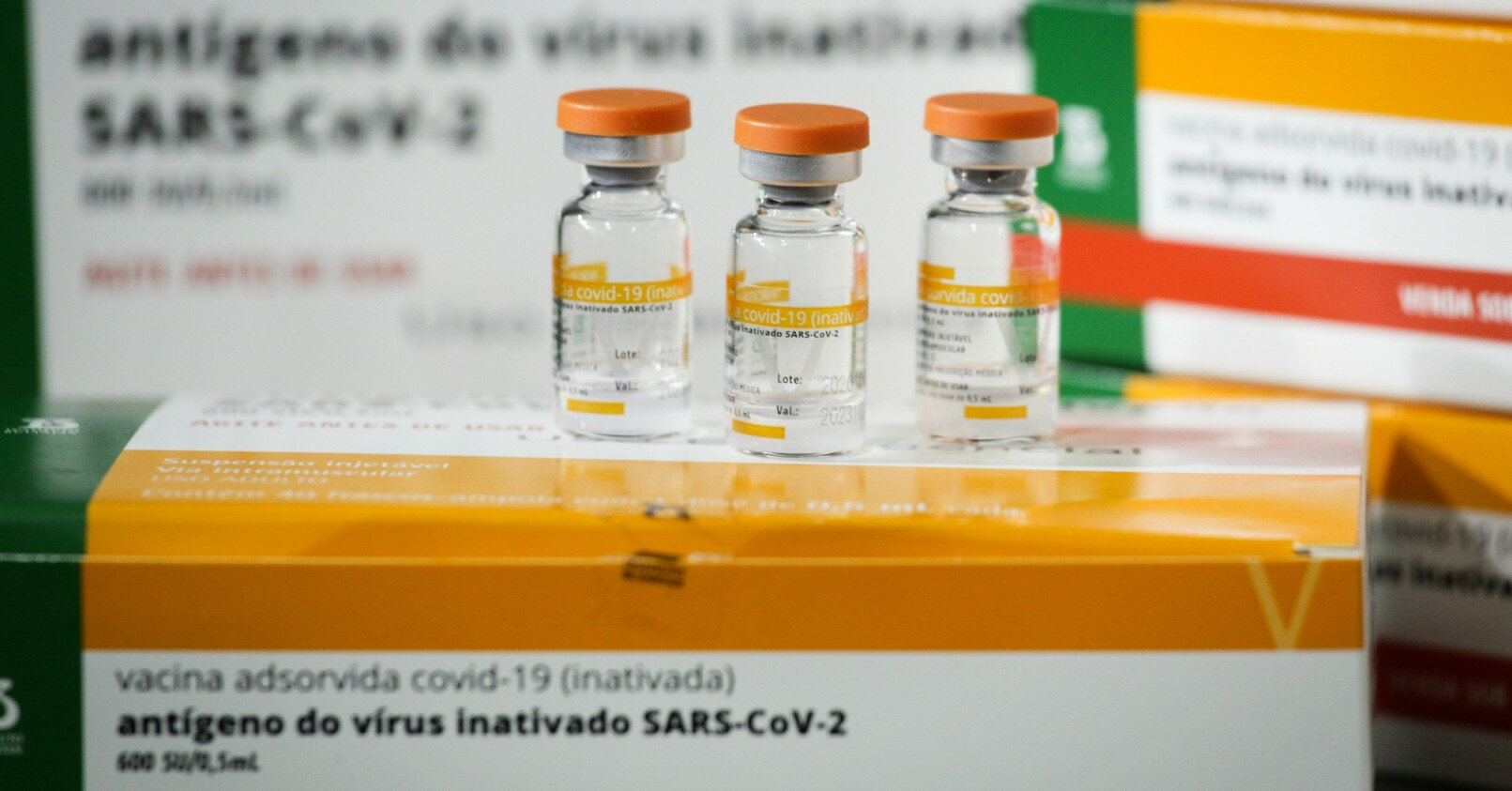 Китай шантажировал Украину поставкой COVID-вакцины