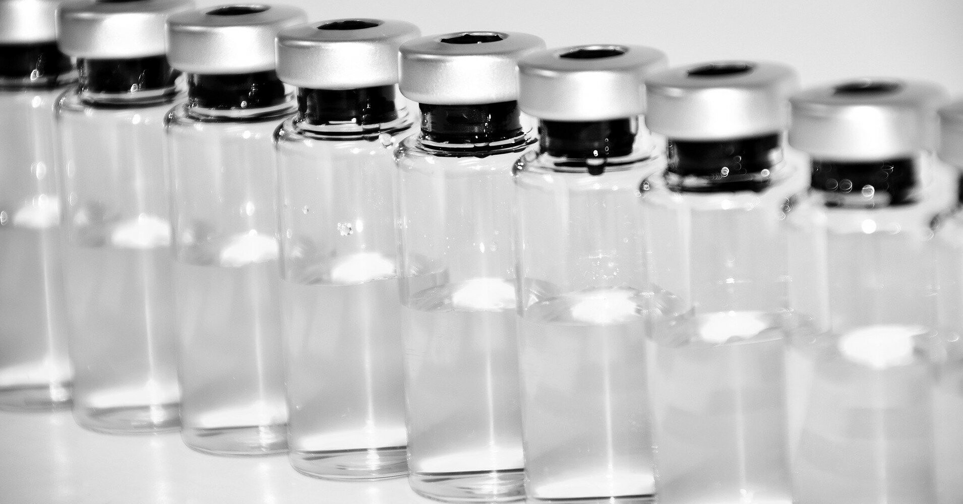 Минздрав предложил частным клиникам начать COVID-вакцинацию