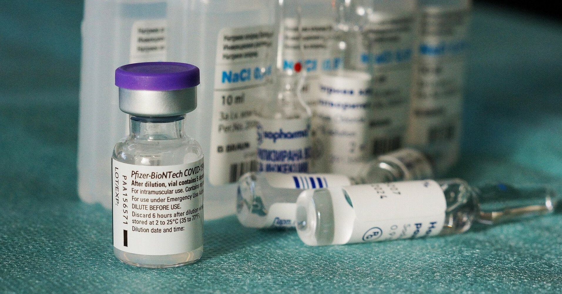 Вакцина Pfizer ефективна проти штаму "Дельта"