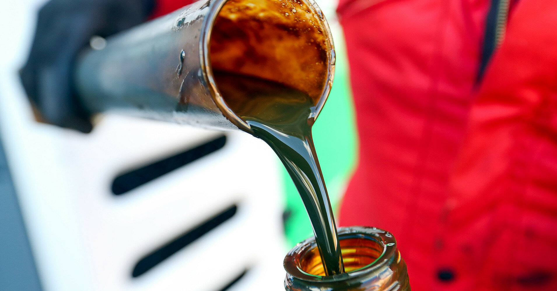 В мировой столице электромобилей разгорелся конфликт из-за нефти