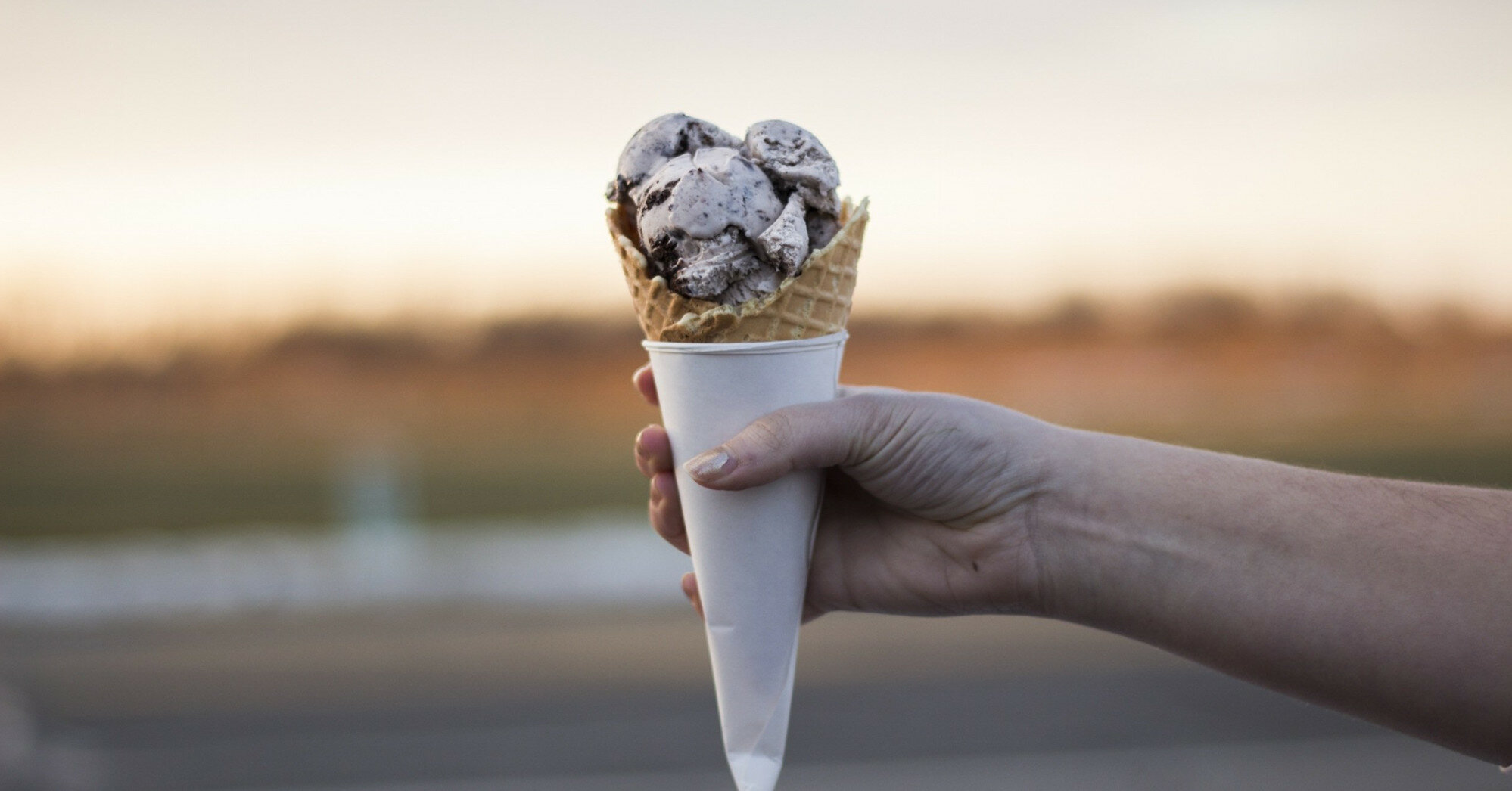 Названо самое опасное мороженое в летнюю жару