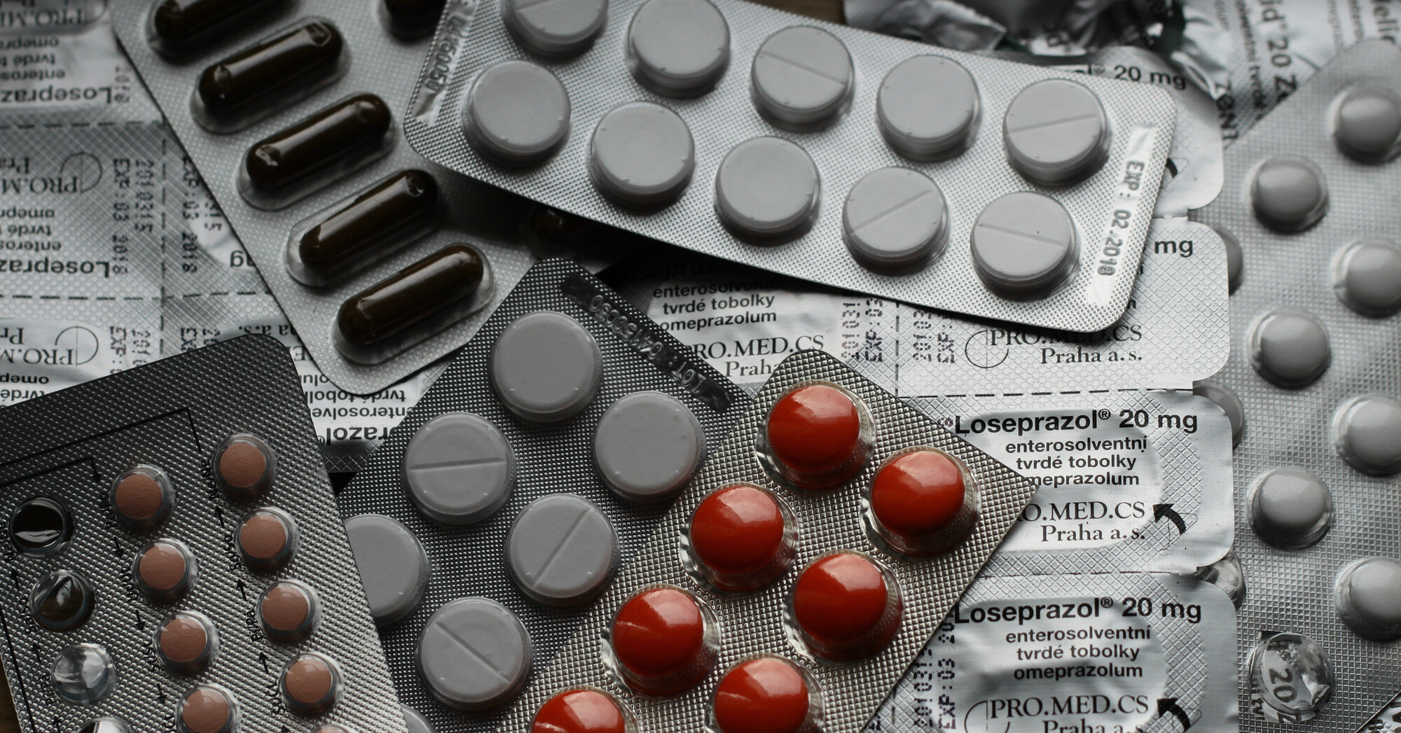 Аптеки звинувачують у багаторазовому завищенні цін на ліки