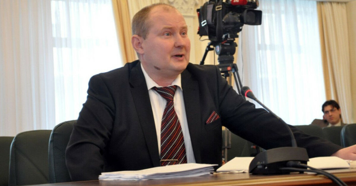 Президента убедили, что Чаус ценный свидетель против Порошенко - эксперт