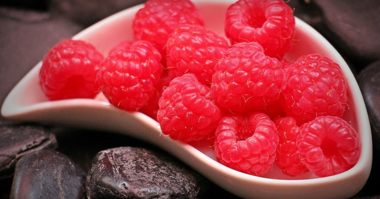 Сезон малины: полезные свойства ягоды для здоровья