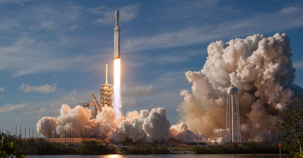 SpaceX запустит шаттл Nasa на спутник Юпитера