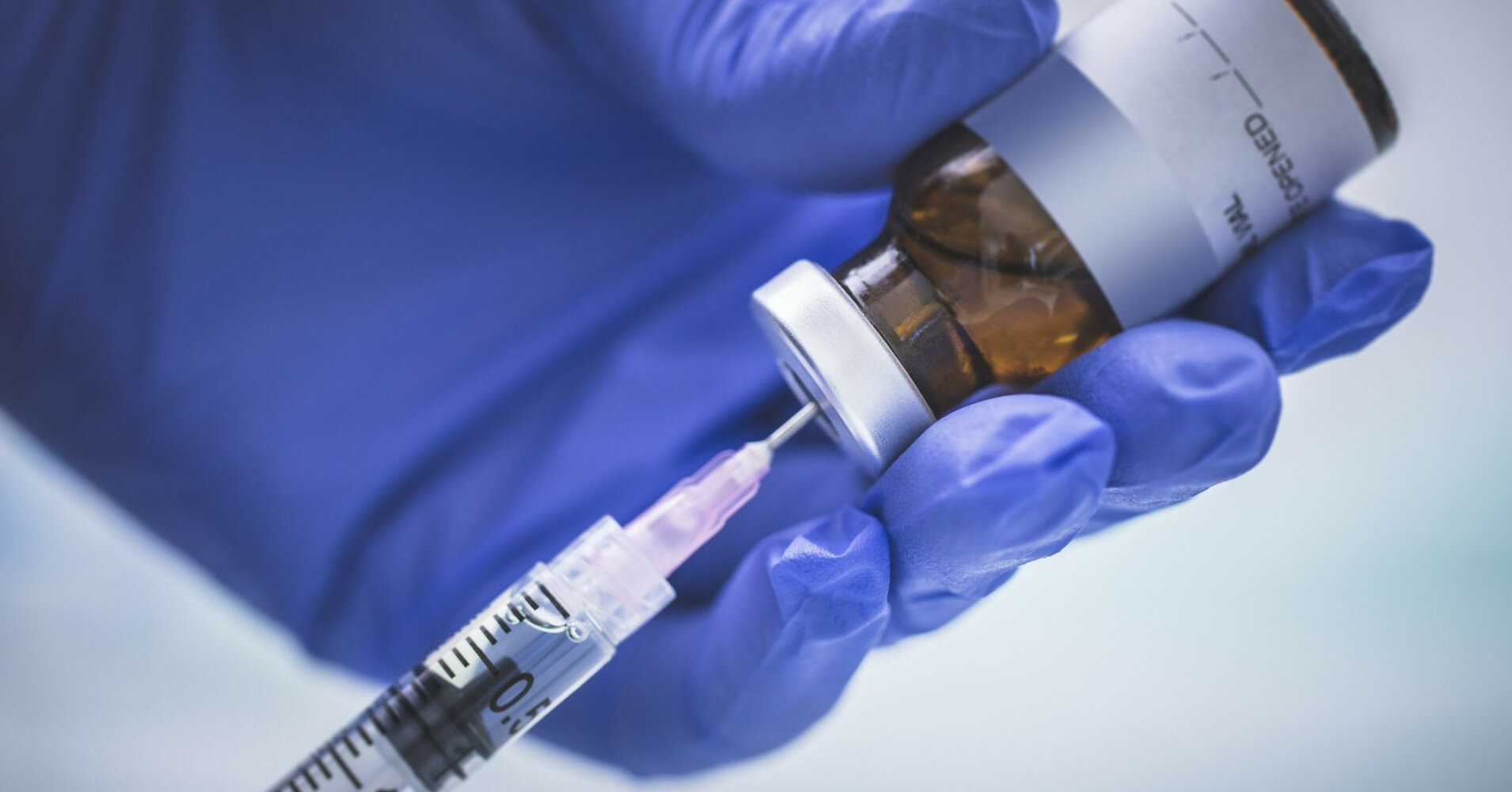 Вчені збираються об'єднати вакцину від грипу і коронавірусу