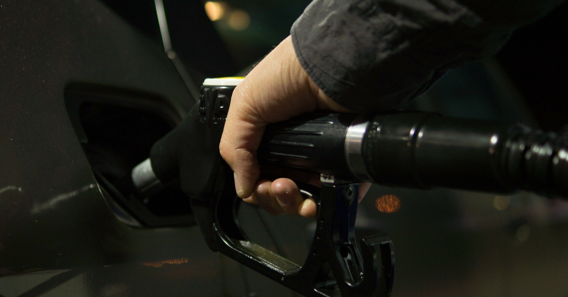Тіньовий ринок: скільки в Україні нелегального бензину
