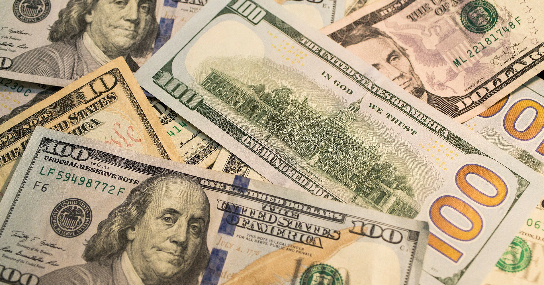 В США предрекают обвал доллара из-за талибов