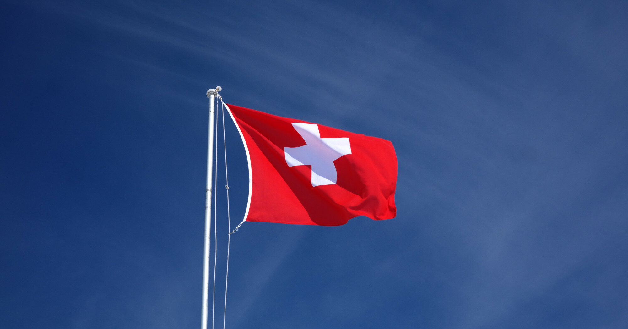 Жители Швейцарии на референдуме поддержали однополые браки