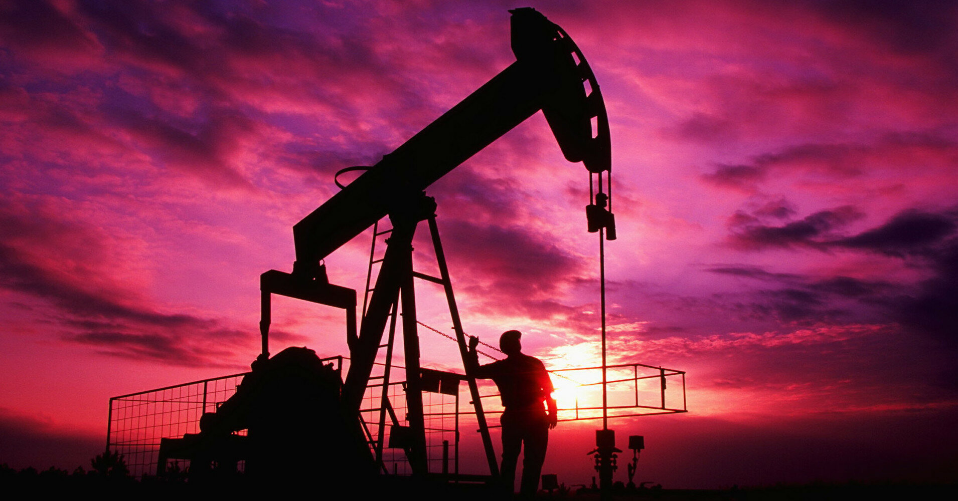 Цены на нефть упали до минимума за четыре недели