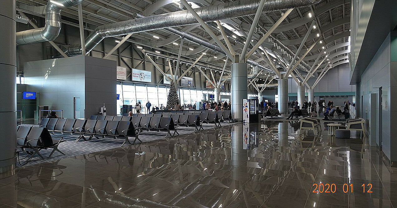 В Одесі евакуювали аеропорт через повідомлення про мінування