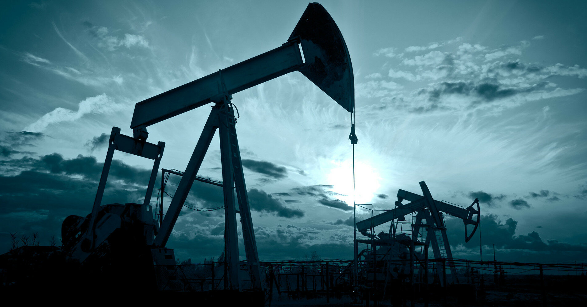 Цены на нефть снизились более чем на 3%