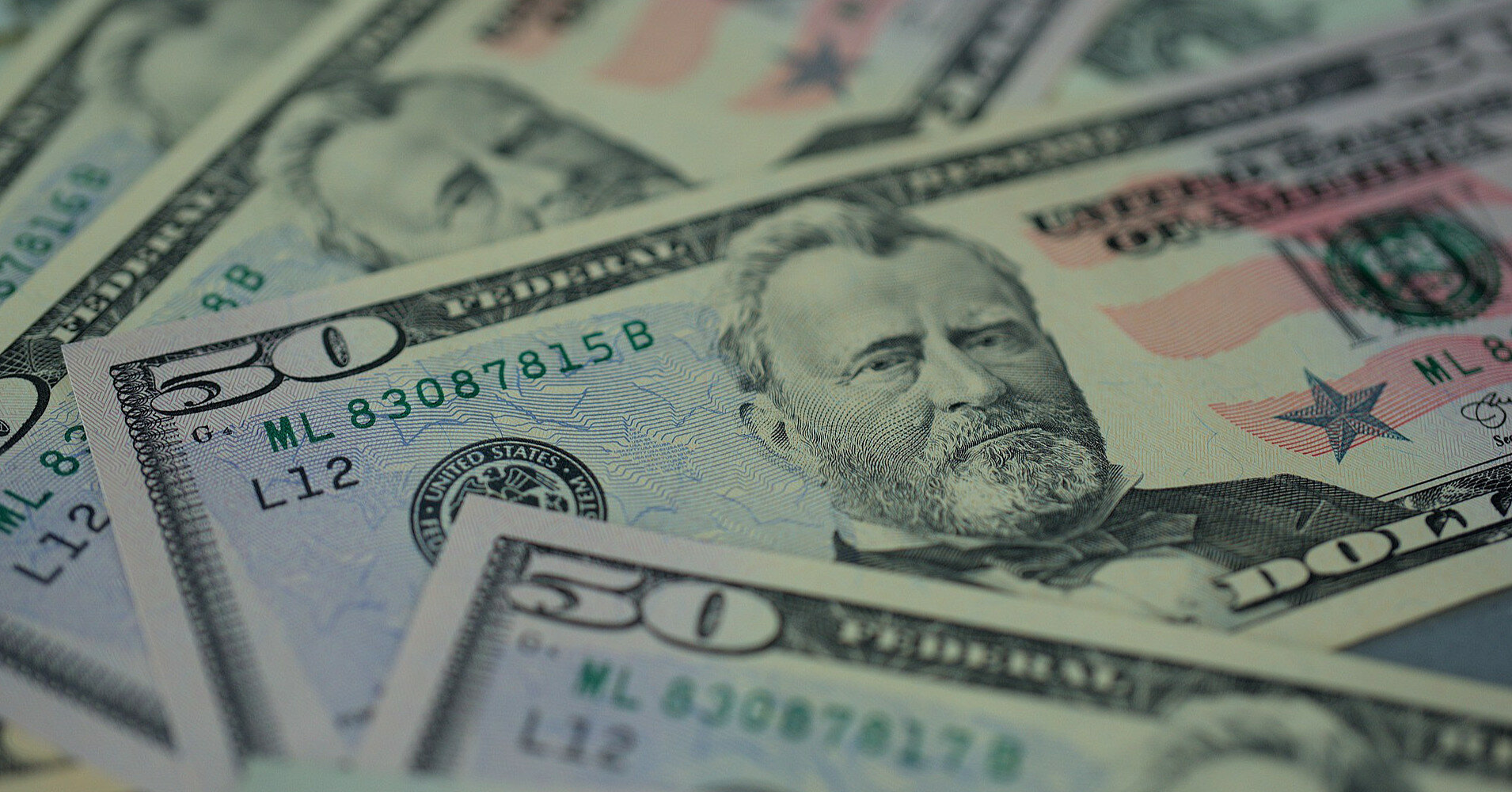 Украинцы стали активно покупать валюту