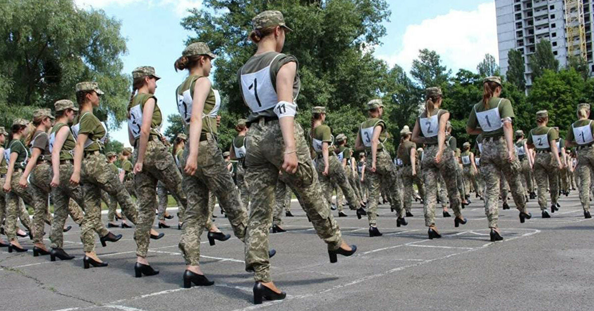 Правила військового обліку для жінок планують змінити