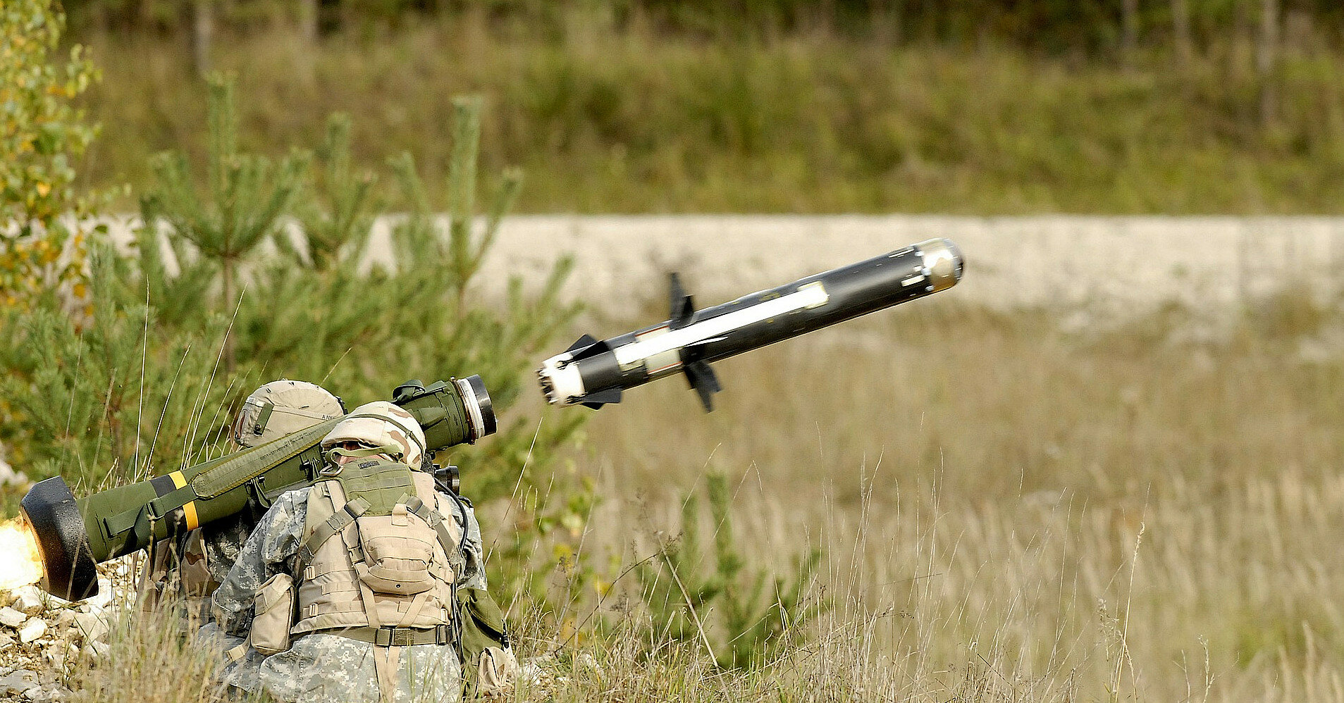 Эстония планирует передать Украине ракеты Javelin и гаубицы