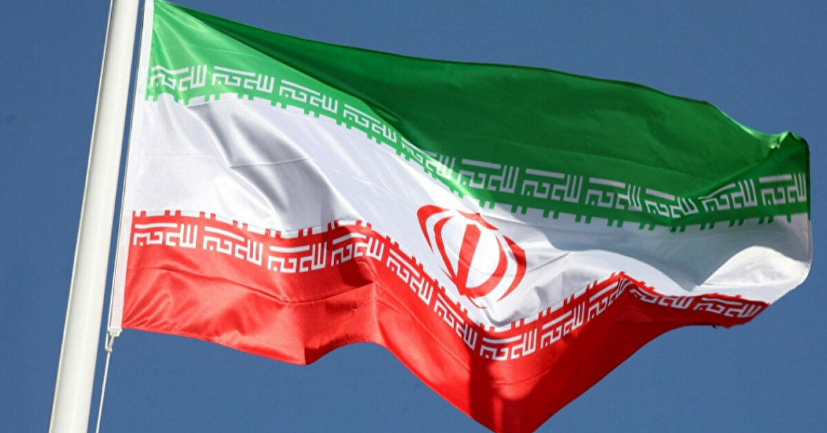 Иран требует от США снять нефтяные санкции