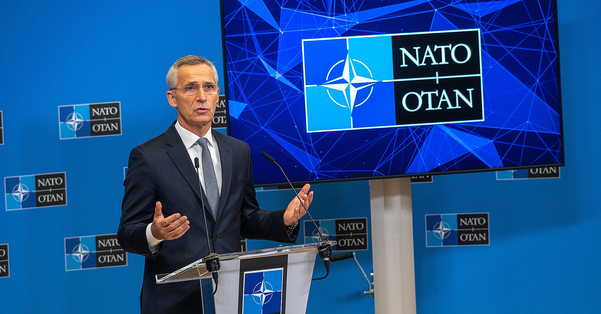 НАТО не давало обещаний не расширяться - Столтенберг