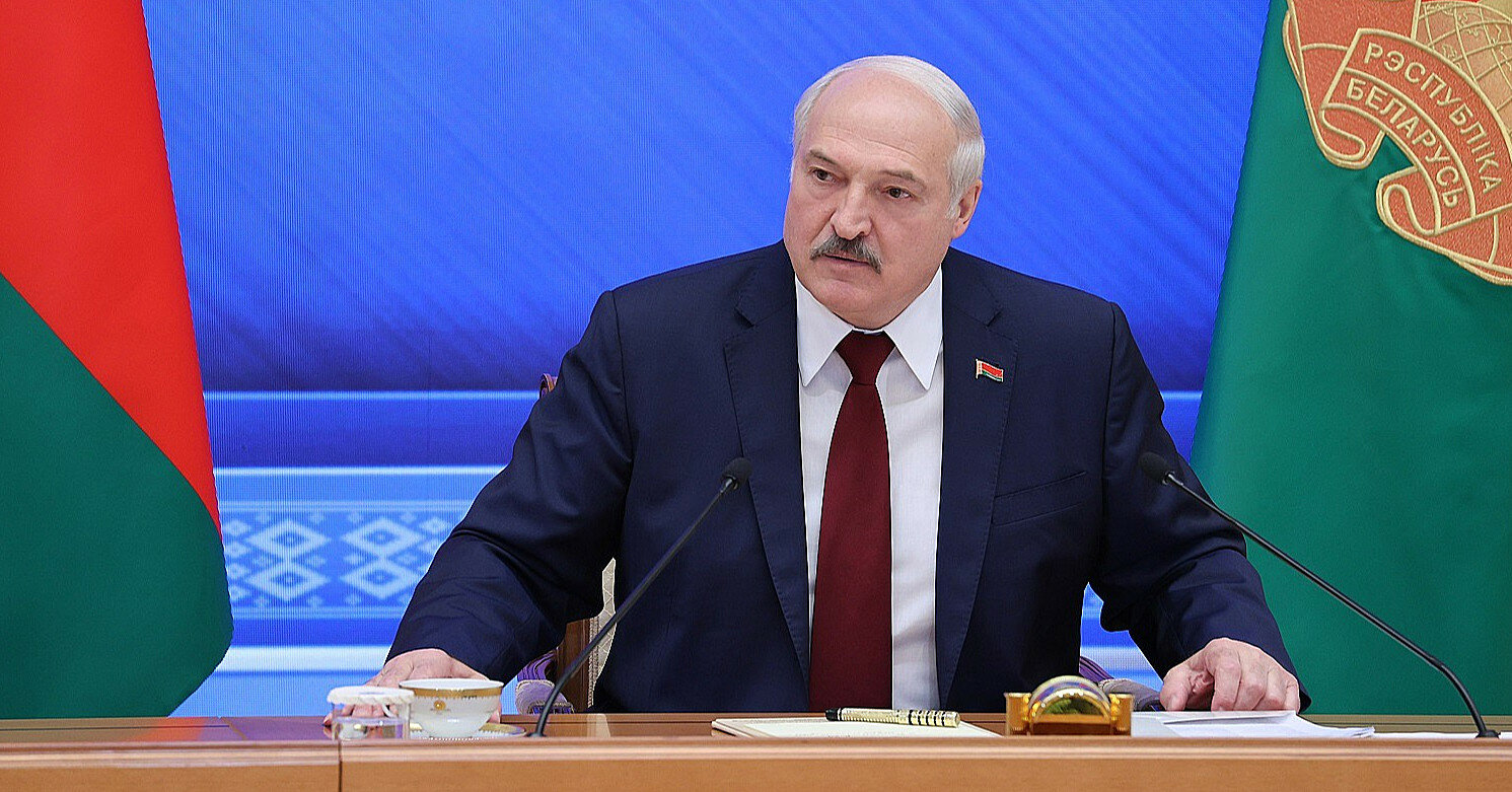 Лукашенко присудили звание "Коррупционер года-2021"