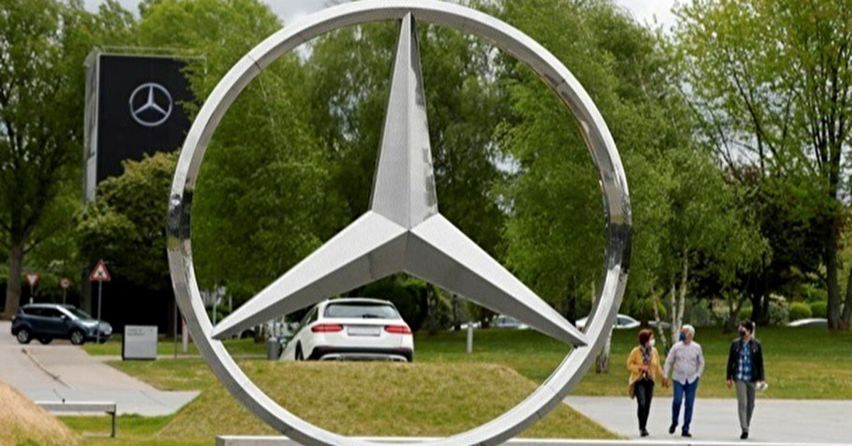 Mercedes отзывает почти миллион авто из-за неисправности
