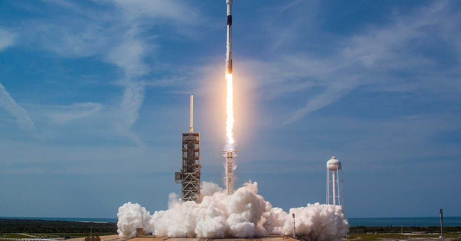SpaceX протестировала 140-метровую башню Mechazilla