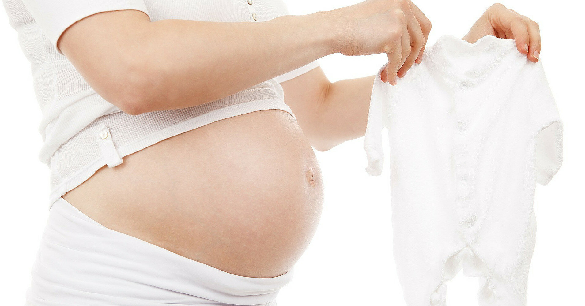 Как возраст женщины влияет на наступление беременности