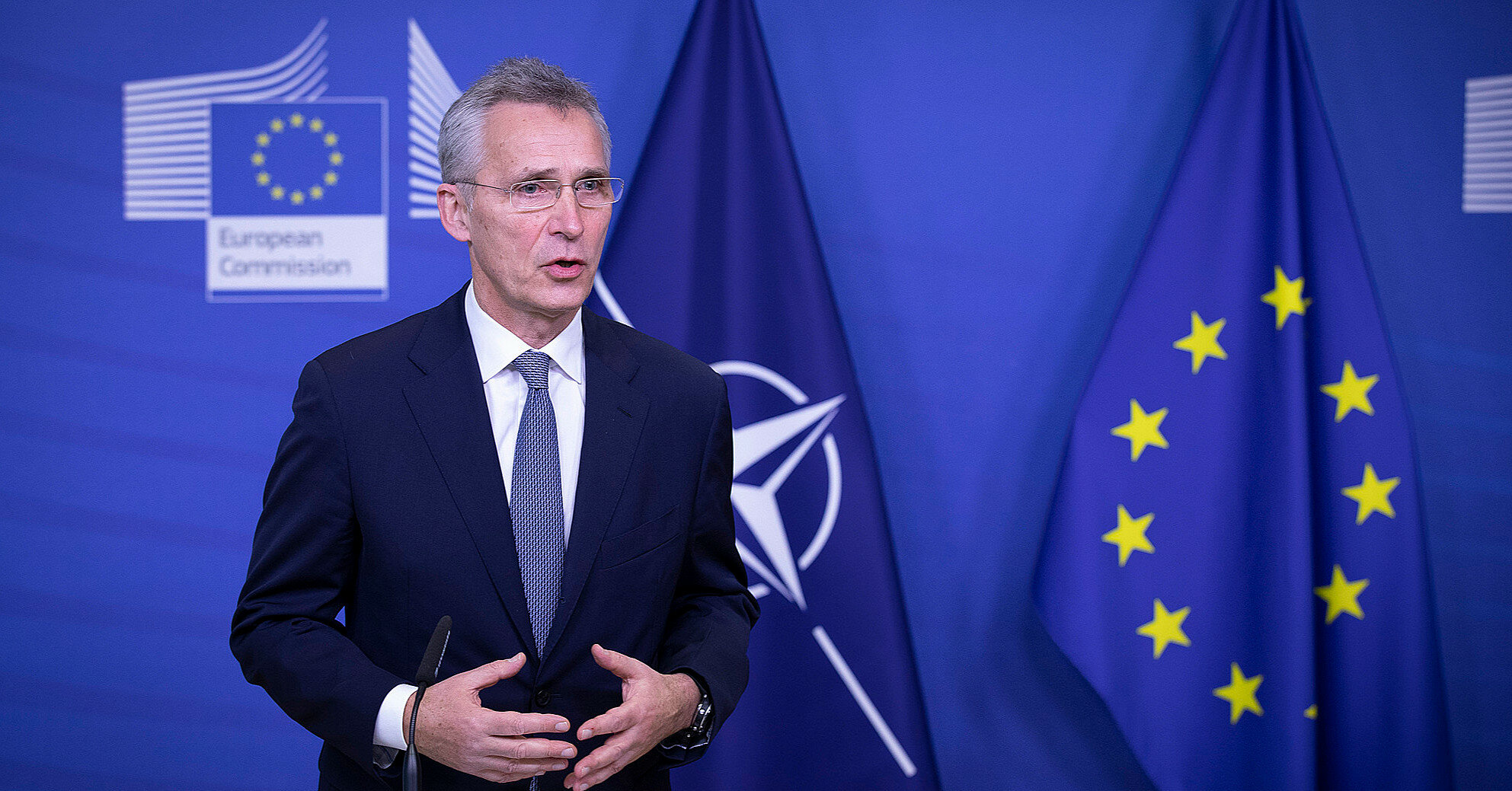 НАТО готово выслушать предложения России по безопасности