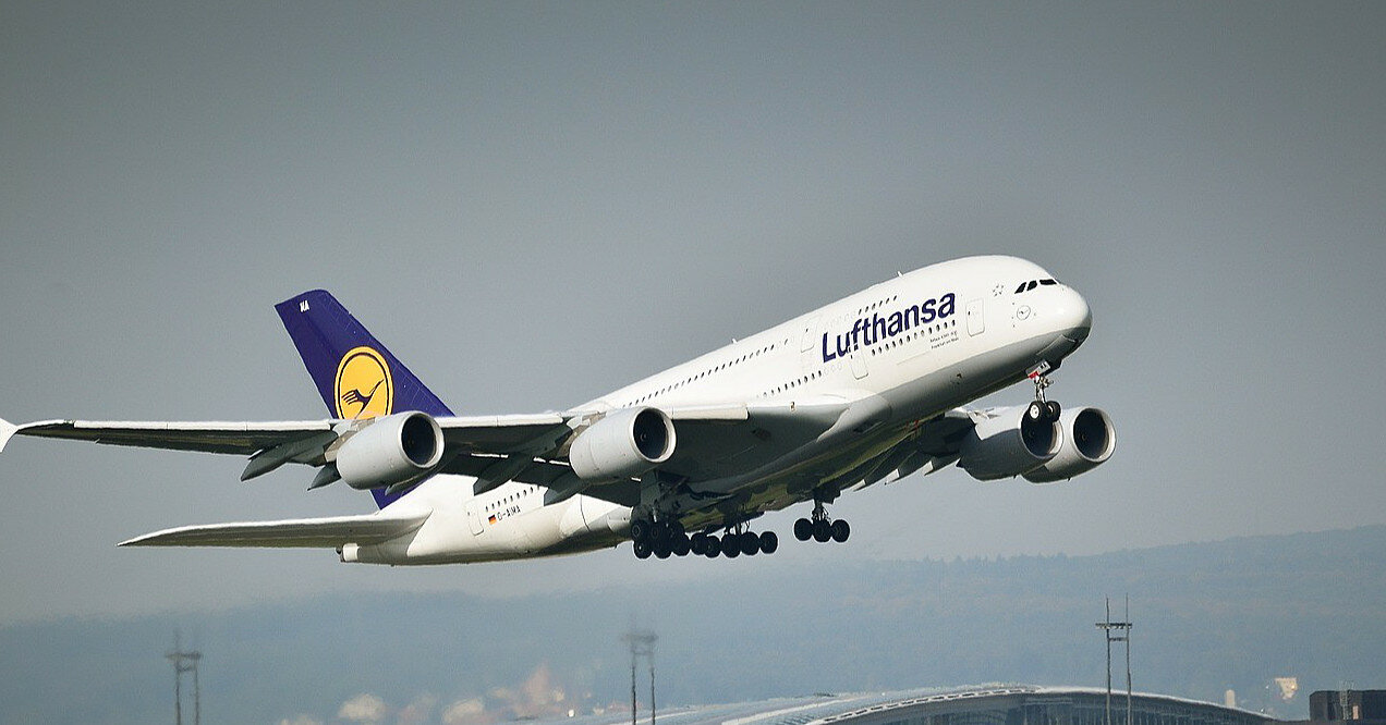 Авіакомпанія Lufthansa призупиняє рейси до Києва
