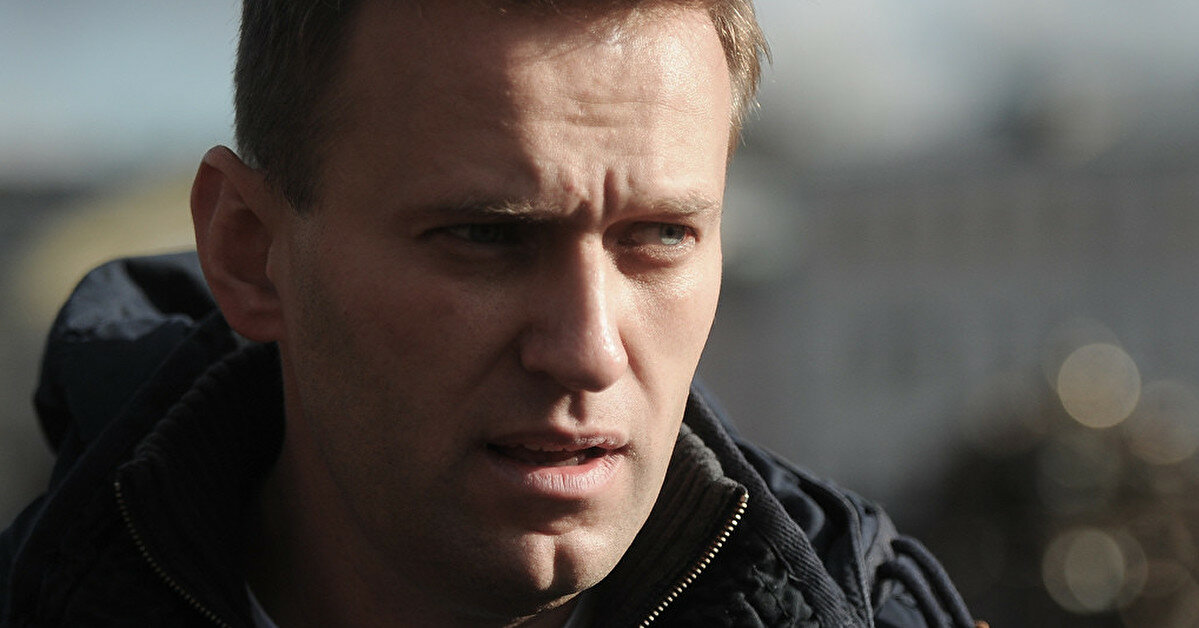Навального приговорили к девяти годам колонии