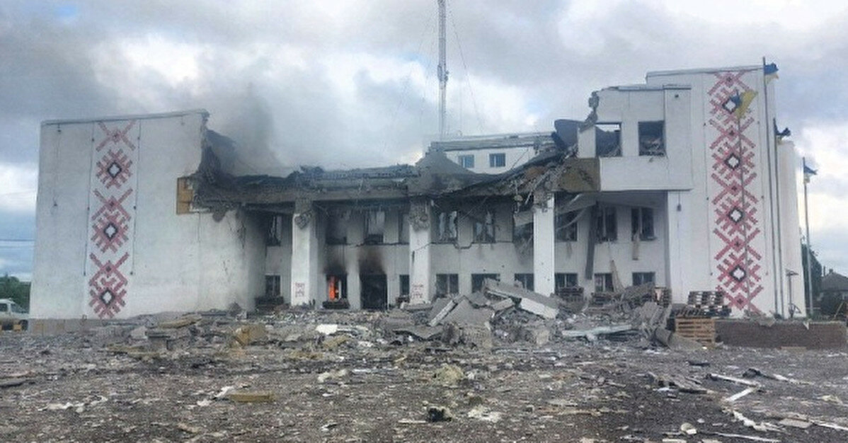 Горсовет: в городе Дергачи захватчики разрушили гуманитарный штаб