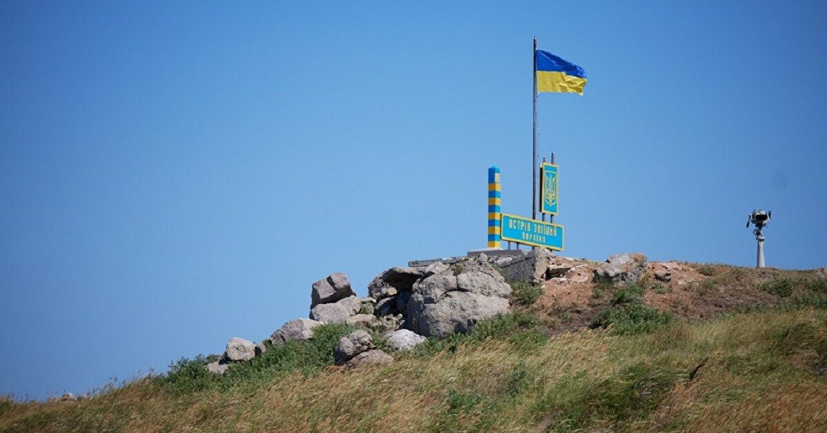 Одесская ОВА: на острове Змеиный РФ пытается установить системы ПВО