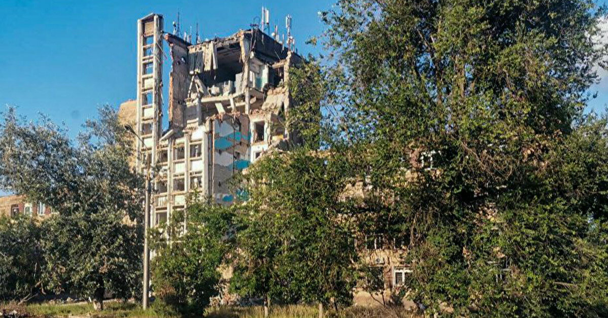 Андрющенко: Мариупольцев будут расселять в уцелевшие квартиры выехавших жителей