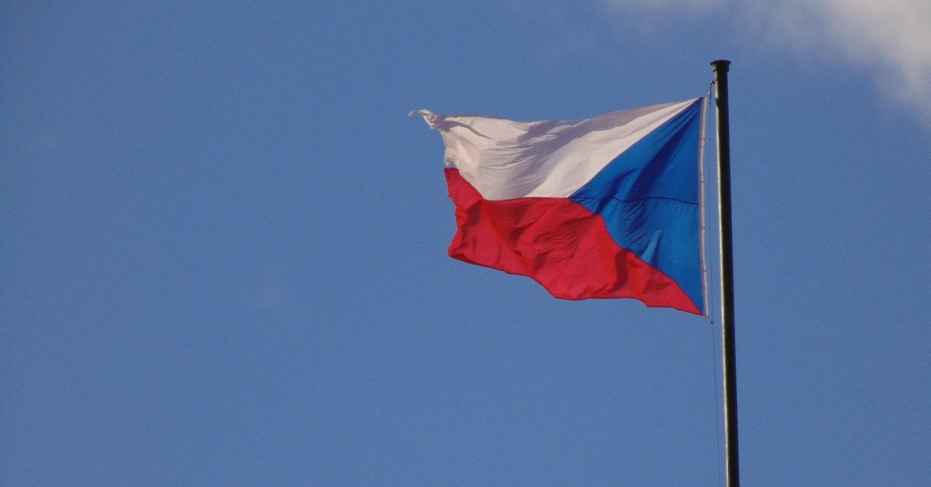 Радио Прага: Чехия приостановила выдачу виз россиянам и белорусам