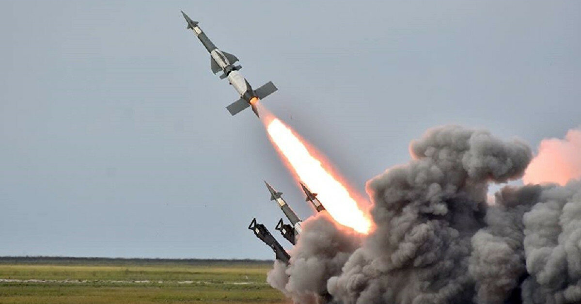ОВА: Сили ППО збили десятки ракет під час масованої атаки