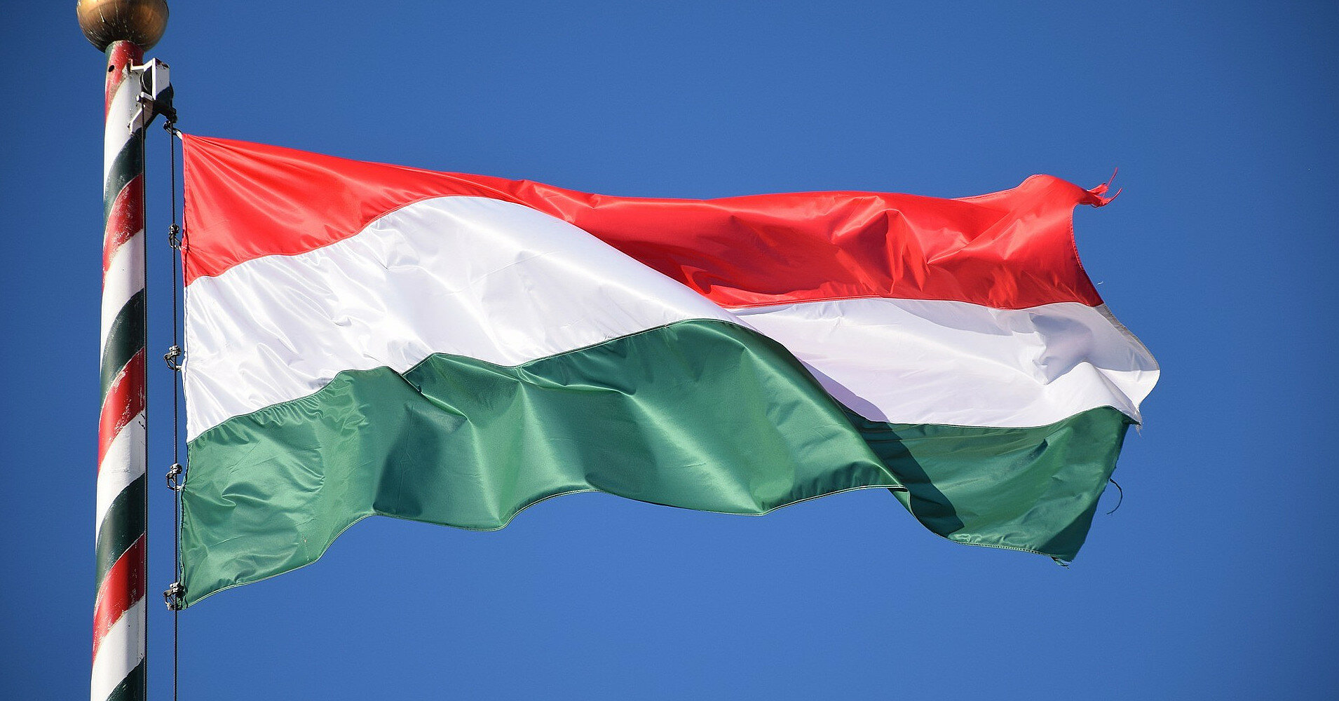СМИ: Венгрия передумала блокировать следующий транш военной помощи ЕС Украине