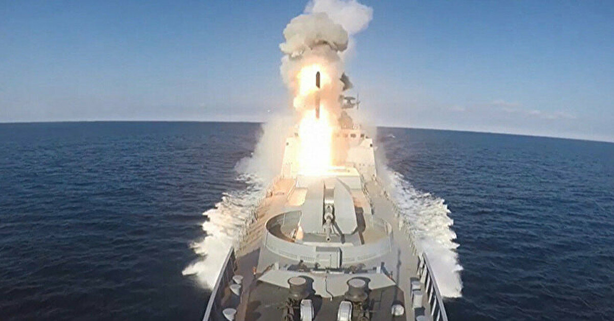 Гуменюк: Россия держит в Черном море два ракетоносителя с "Калибрами"