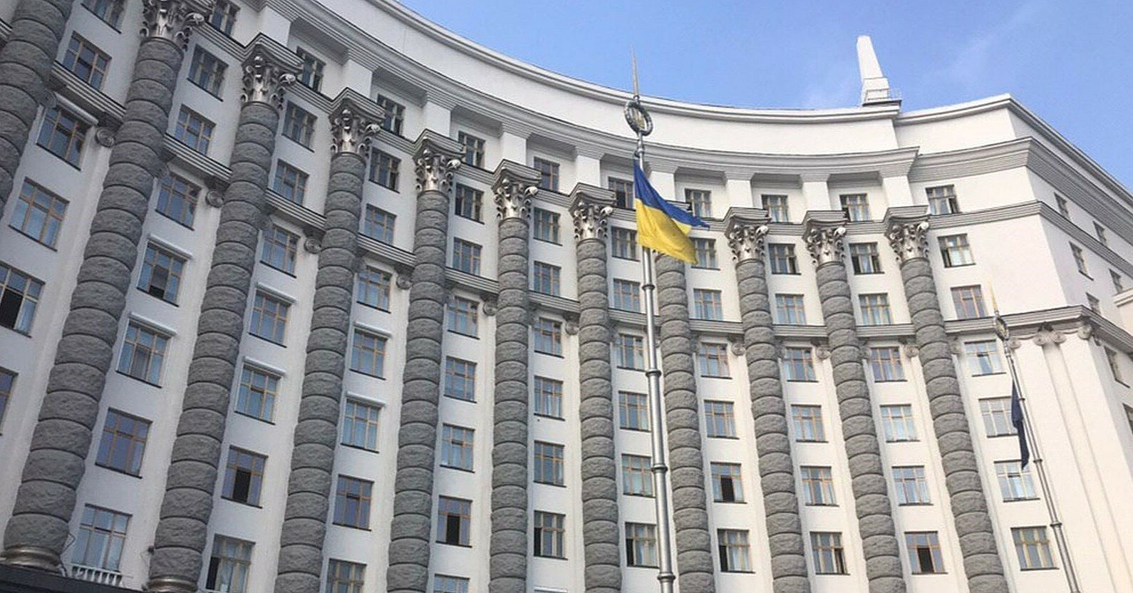 Посольства України видаватимуть свідоцтва про народження та смерть